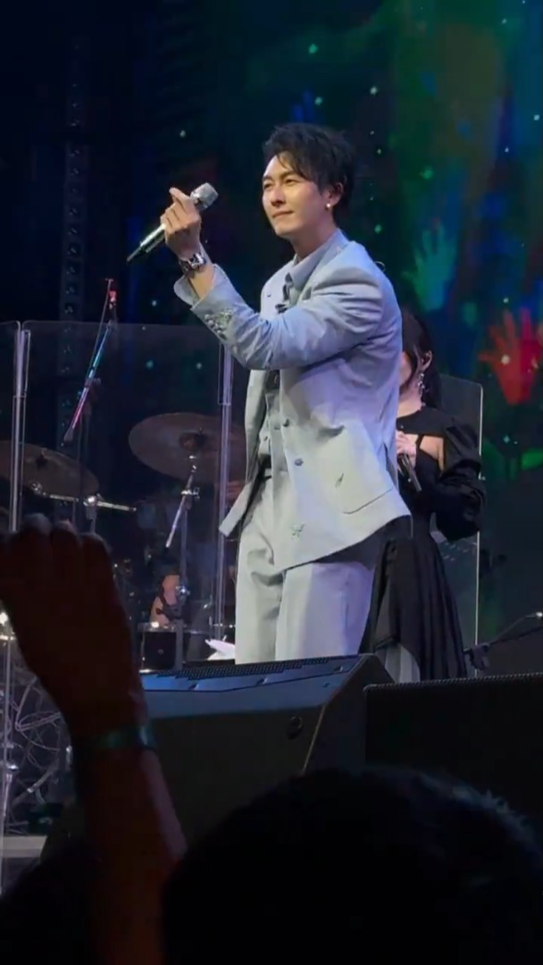 王浩信跳抖音神曲《大展鴻圖》。