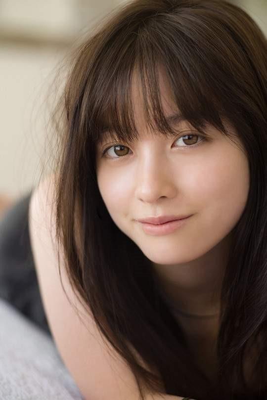 橋本環奈驚爆閃婚,消息一出引發網民熱烈討論。