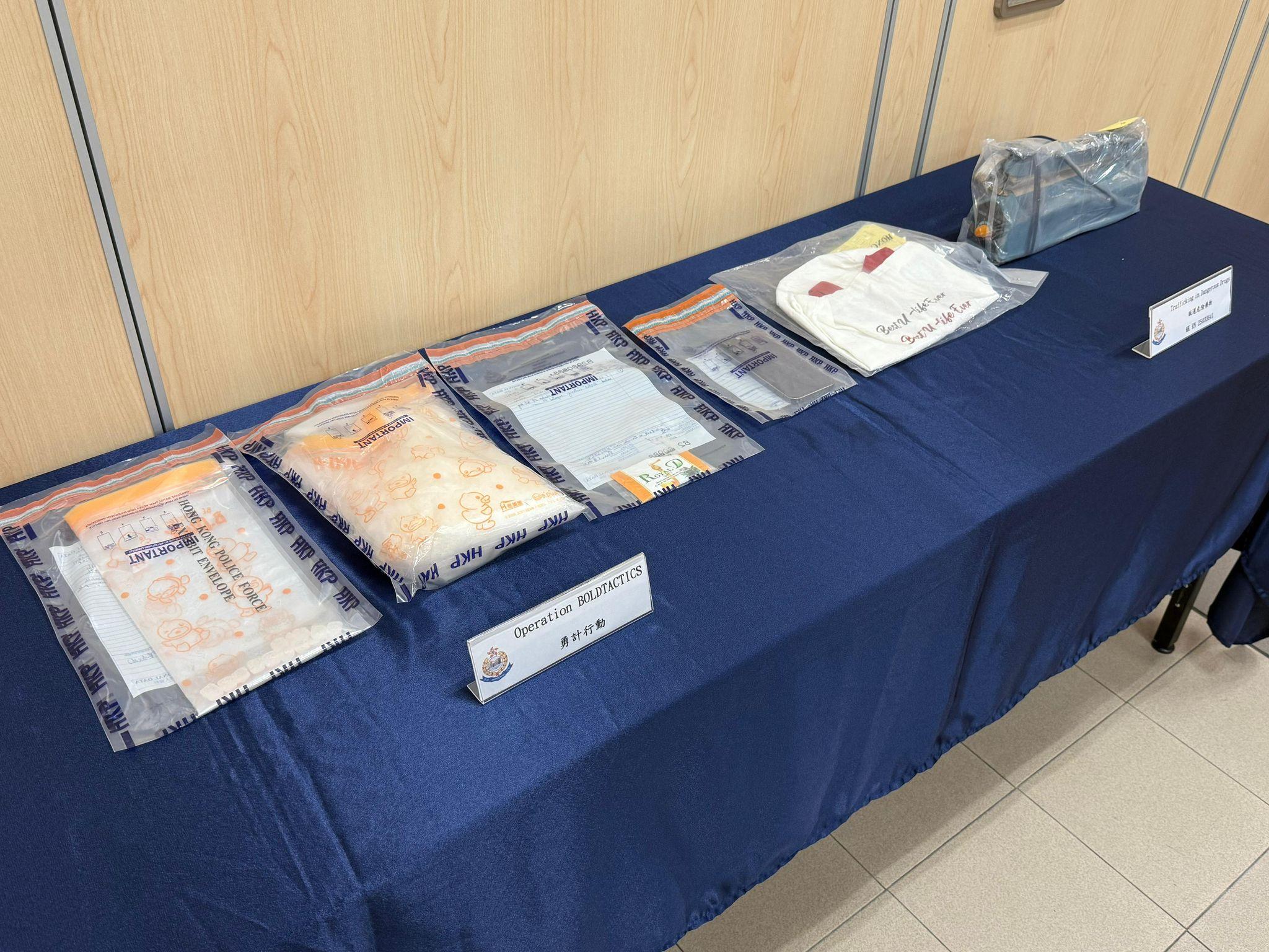 13歲仔暑期「搵快錢」販毒被捕,家藏53萬元冰毒及「Happy粉」。