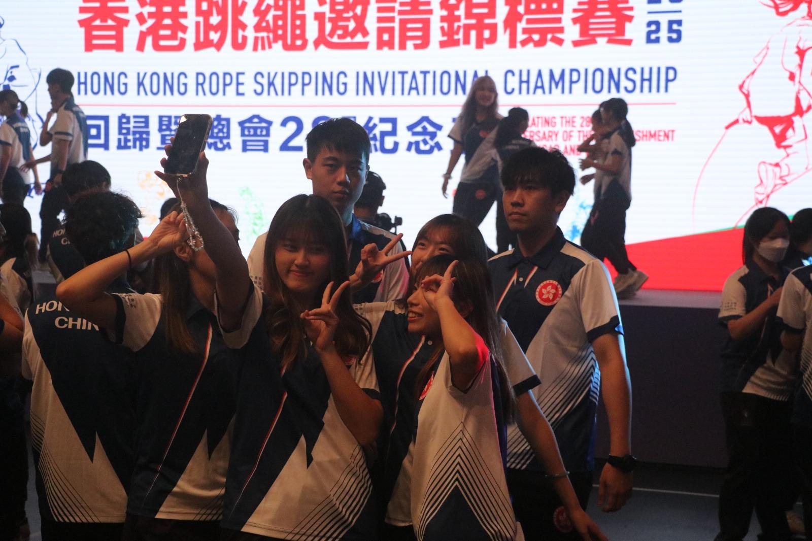 ⾹港跳繩邀請錦標賽 400運動員參賽 國際跳繩聯合會會⻑親臨主禮開幕。