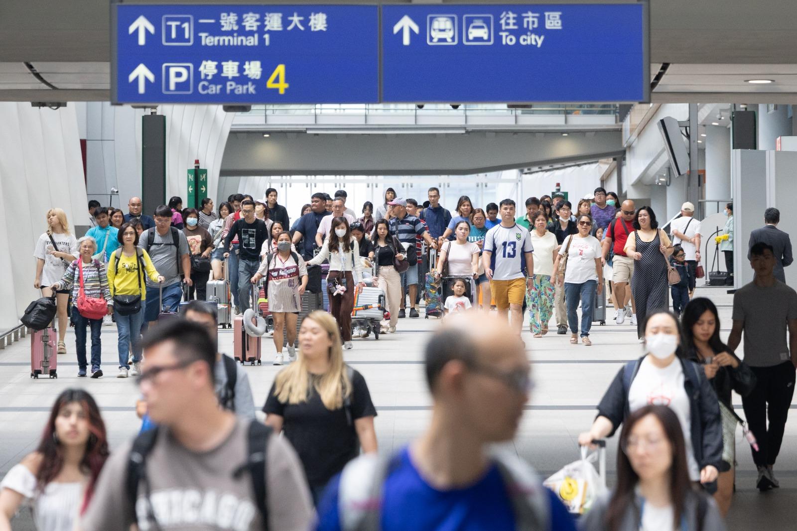 機管局上年度賺逾24億 10年來首次向政府派息13億