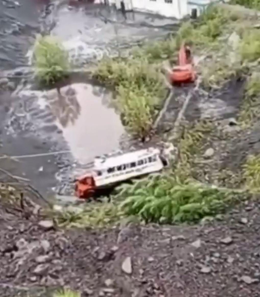 俄羅斯一輛巴士,最少14人遇難。