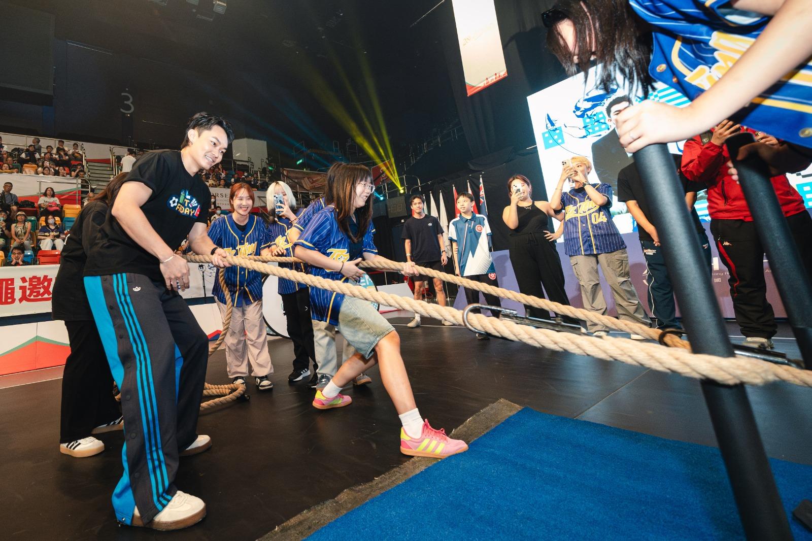 Fit Friday鼓勵大眾趁周五較輕鬆的時間,多做運動, 養成做運動的習慣。