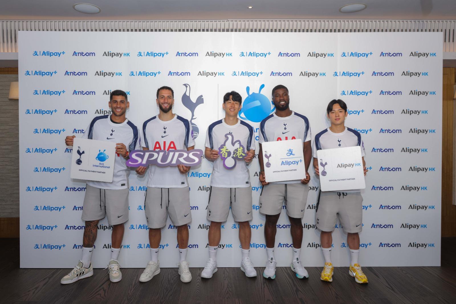 熱刺見面會,孫興民、基斯甸羅美路(Cristian Romero)、賓坦古亞(Rodrigo Bentancur)、奇雲丹素(Kevin Danso)、梁民革令現場氣氛熱烈。