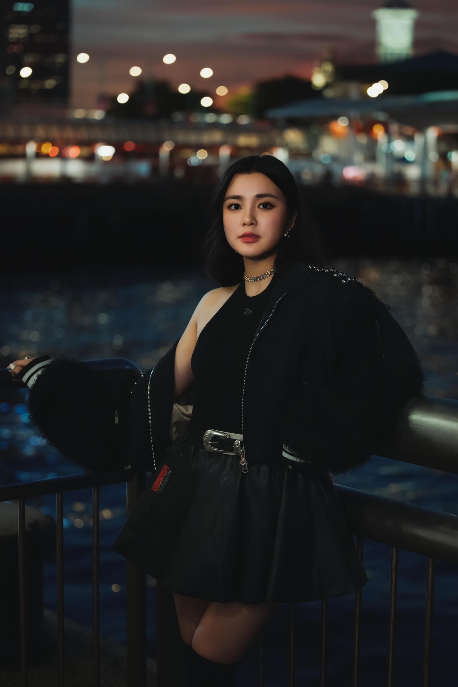 Chantel姚焯菲在新歌《KMC》MV,化身型格知性女生。