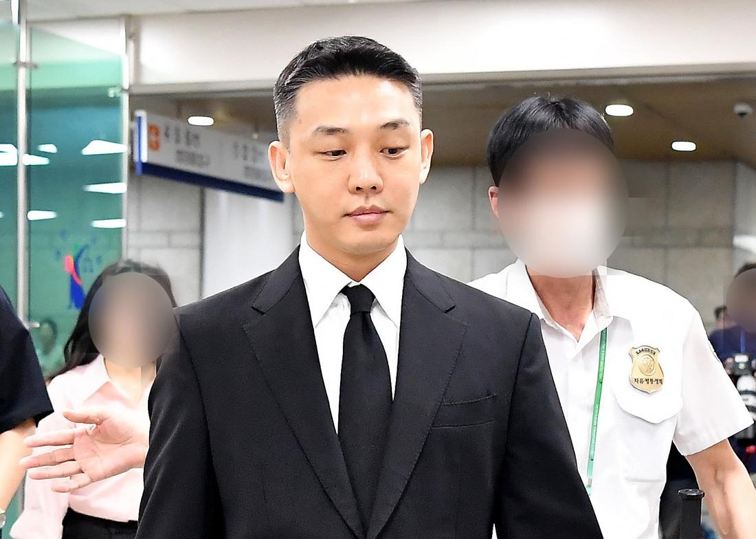 二審時認罪被判入獄。