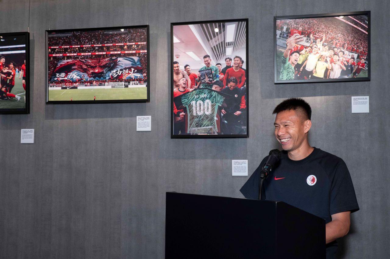 他又提到東亞錦賽對手雖然未派出最強陣容,但實力依然高於港隊,「而且大部份隊友都休季冇耐,狀態未去到十足,希望大家盡力表現自己,爭取入球同分數,始終港隊除咗2003年嗰屆有波入,之後都冇入過波,希望今屆可以再入波,之後再看看能否取分。」