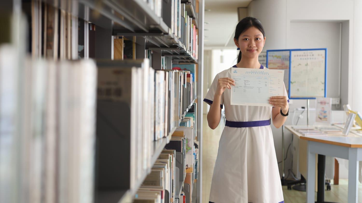 拔萃女書院超級狀元黃穎妍,她的父親是1992年華仁書院會考10A狀元黃偉強。