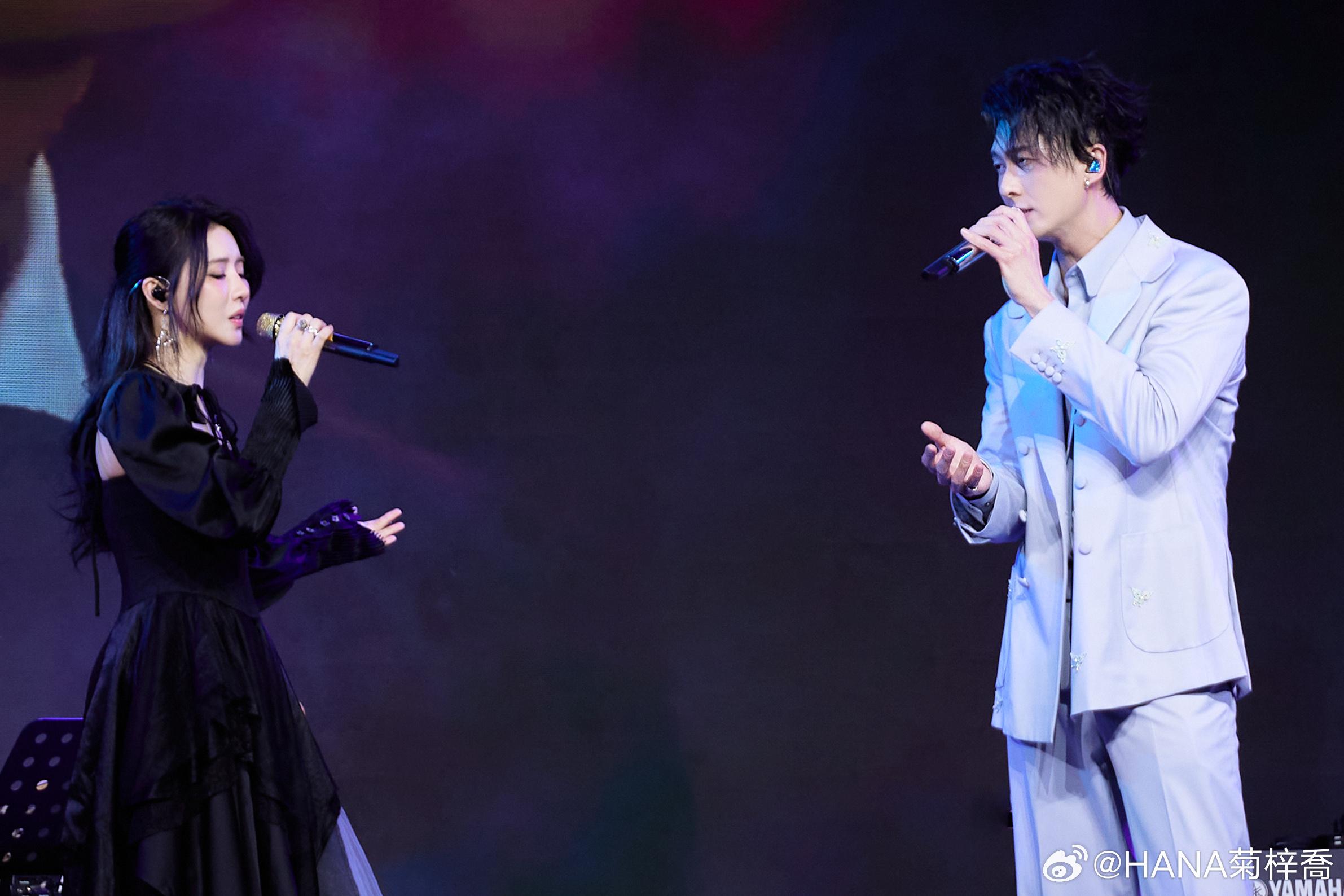 王浩信邀請菊梓喬做嘉賓,教她跳《大展鴻圖》。