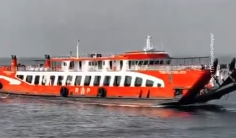 印尼一艘渡輪凌晨在峇里海峽沉沒