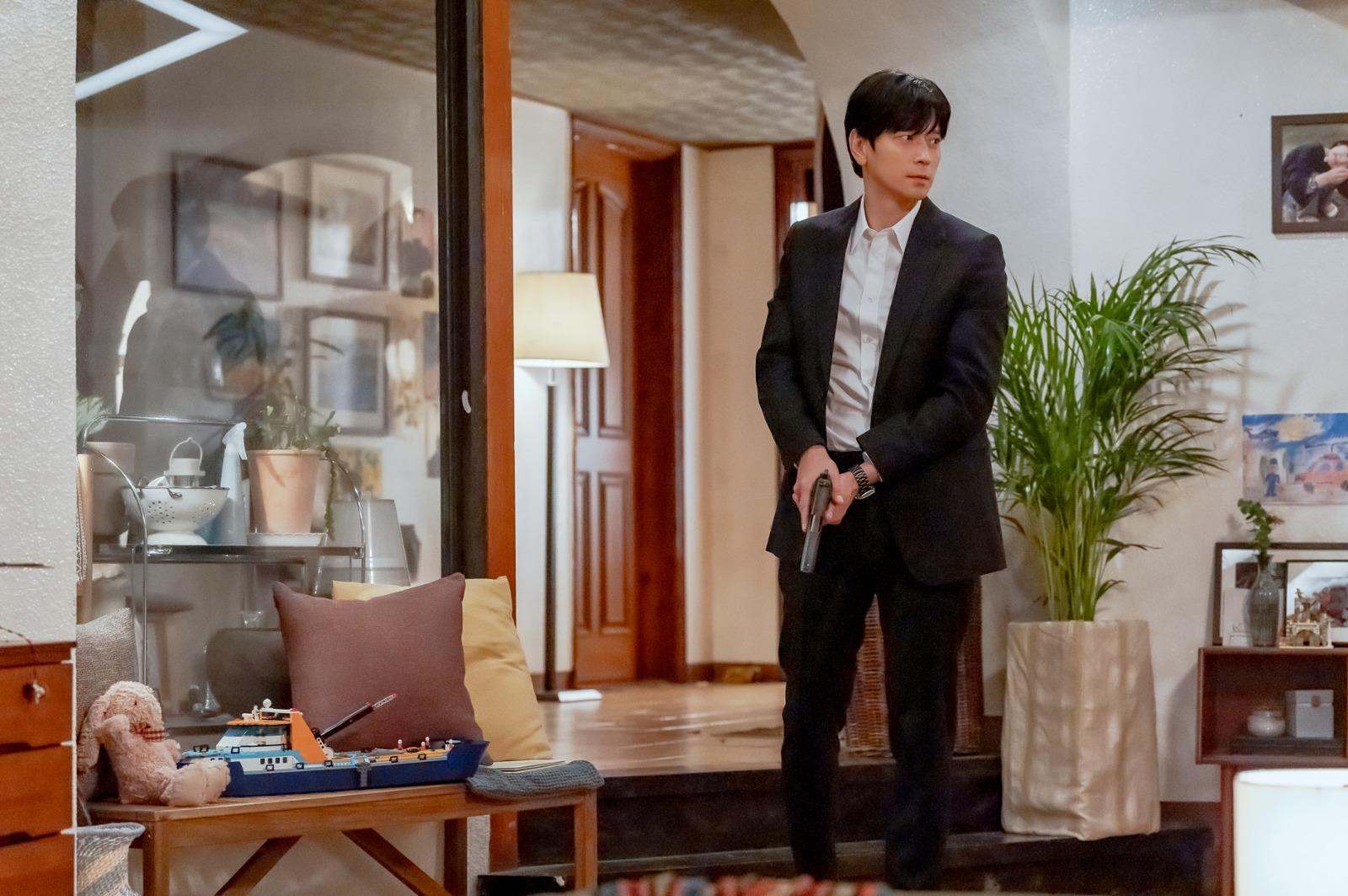 由實力國民男神姜棟元領軍主演。