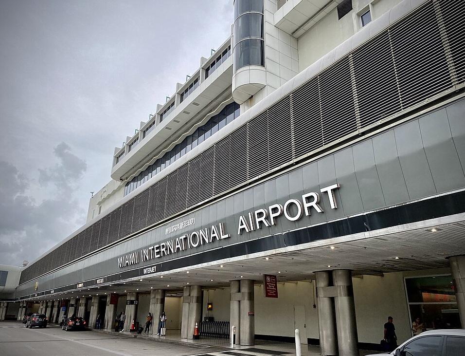 圖為美國佛州邁阿密國際機楊。(互聯網)