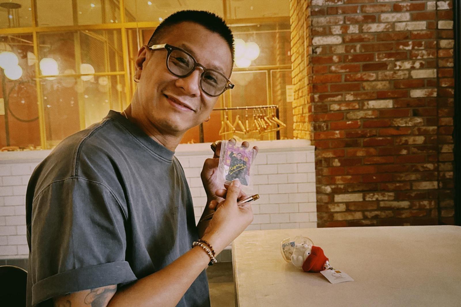 朱栢康五天行程工作之餘,趁機品嚐當地美食,遊覽夜市等,給自己充電。