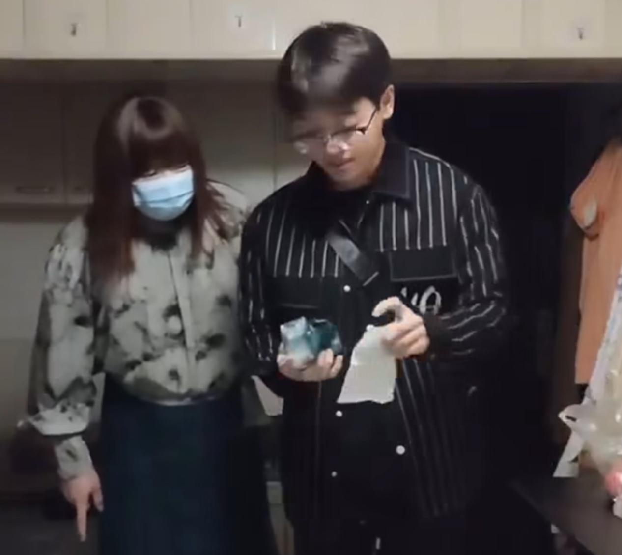 南京偽娘「紅姐」近期成為熱門話題