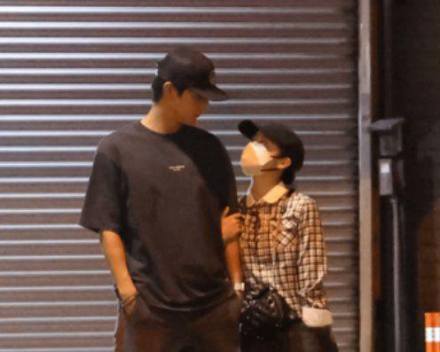 橋本環奈與中川大志已互相拜訪對方的家人。