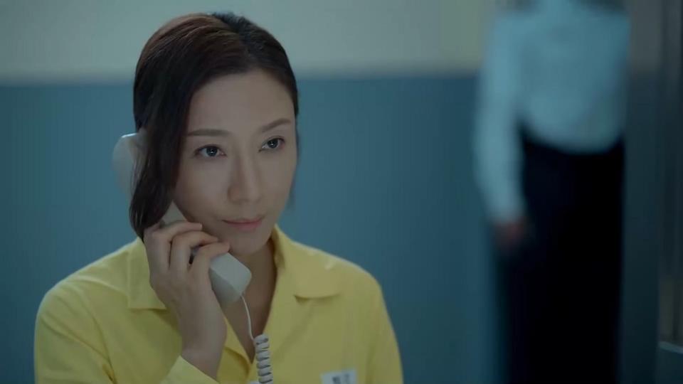 有網民發現楊茜堯在《家族榮耀》身穿黃色囚衣,與佘詩曼和宣萱獲封「黃色囚色三視后」。