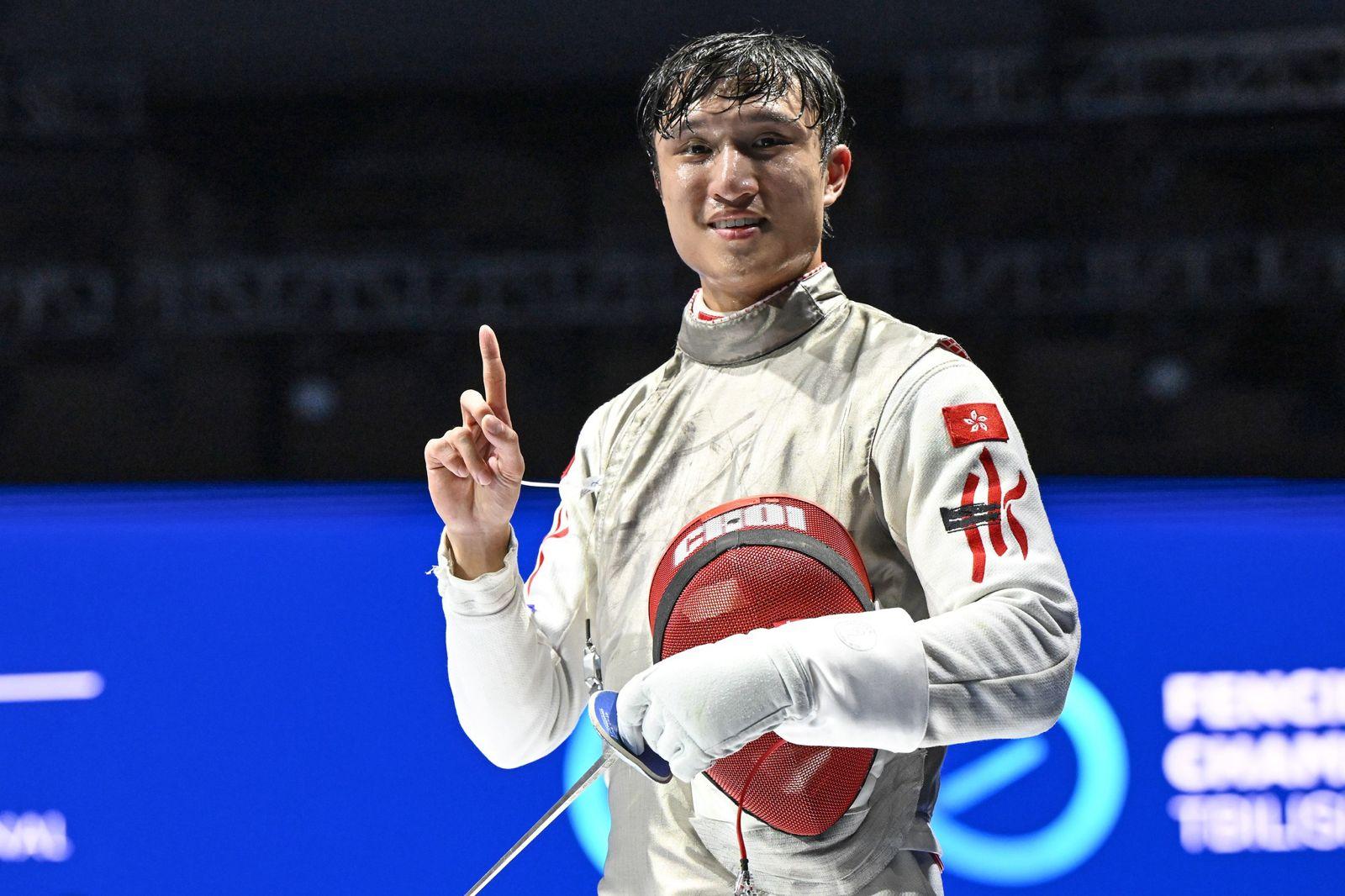 蔡俊彥成為首個奪得世錦賽冠軍的香港劍手,更登上男子花劍世界排名第一。(FIE)