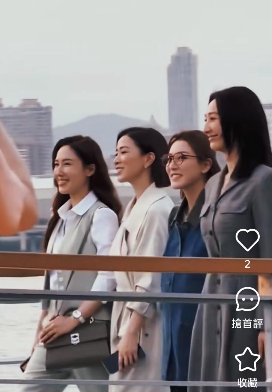 有網民捕捉到王敏奕當天與佘詩曼、高海寧和李施嬅結伴同行,四位女星全程有傾有講,而前方亦有攝影機正在拍攝。