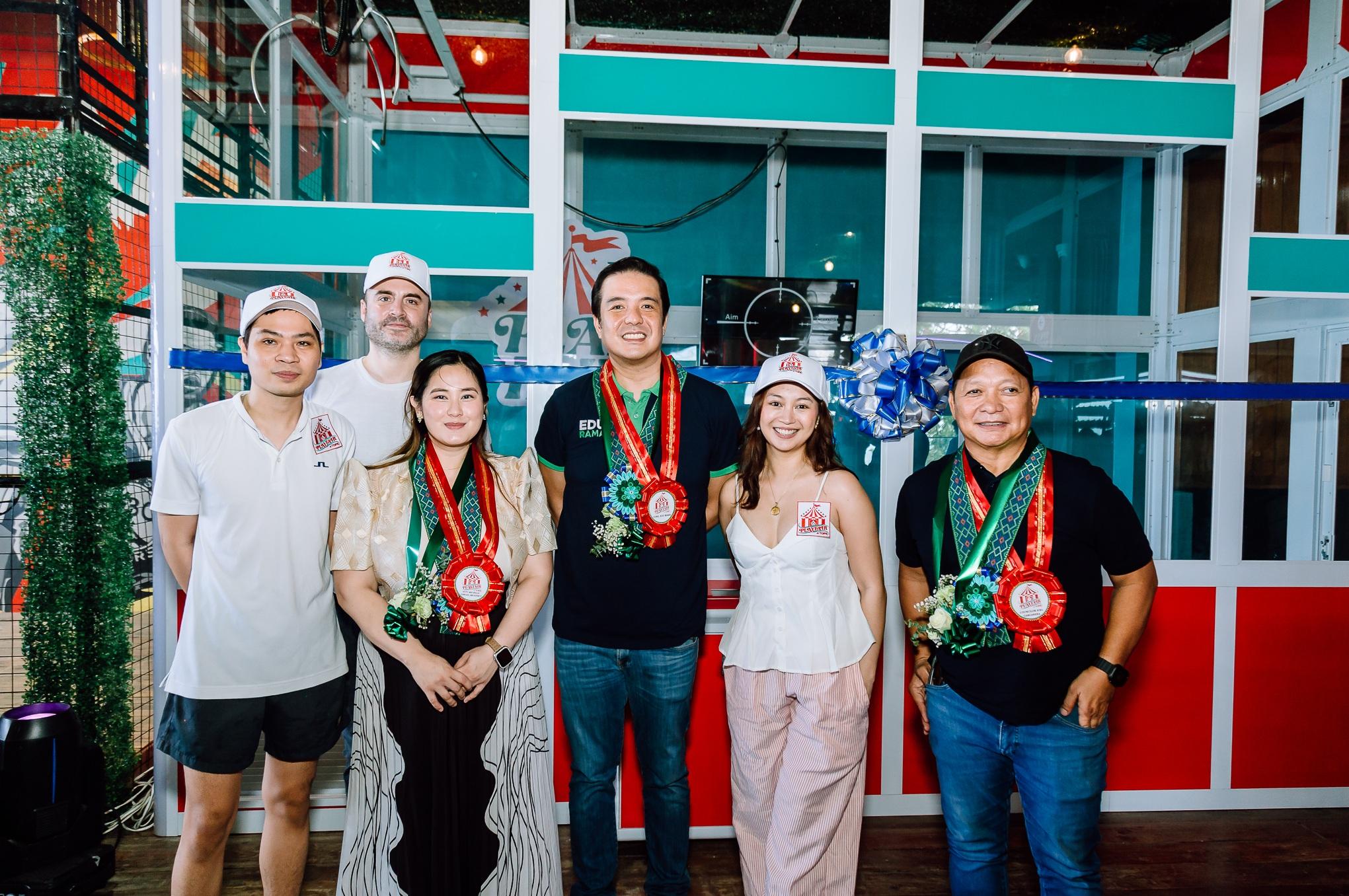 菲律賓宿霧的「爪王」(Claw King)夾公仔機,將挑戰健力士世界紀錄。(互聯網)