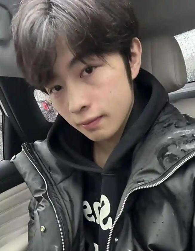 彭姓男子被誘騙至緬甸KK園前模樣。(微博)