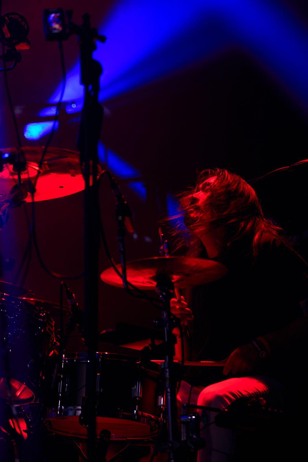 恭碩良希望將樂迷重新帶回現場中,欣賞即興jam出來的真音樂。