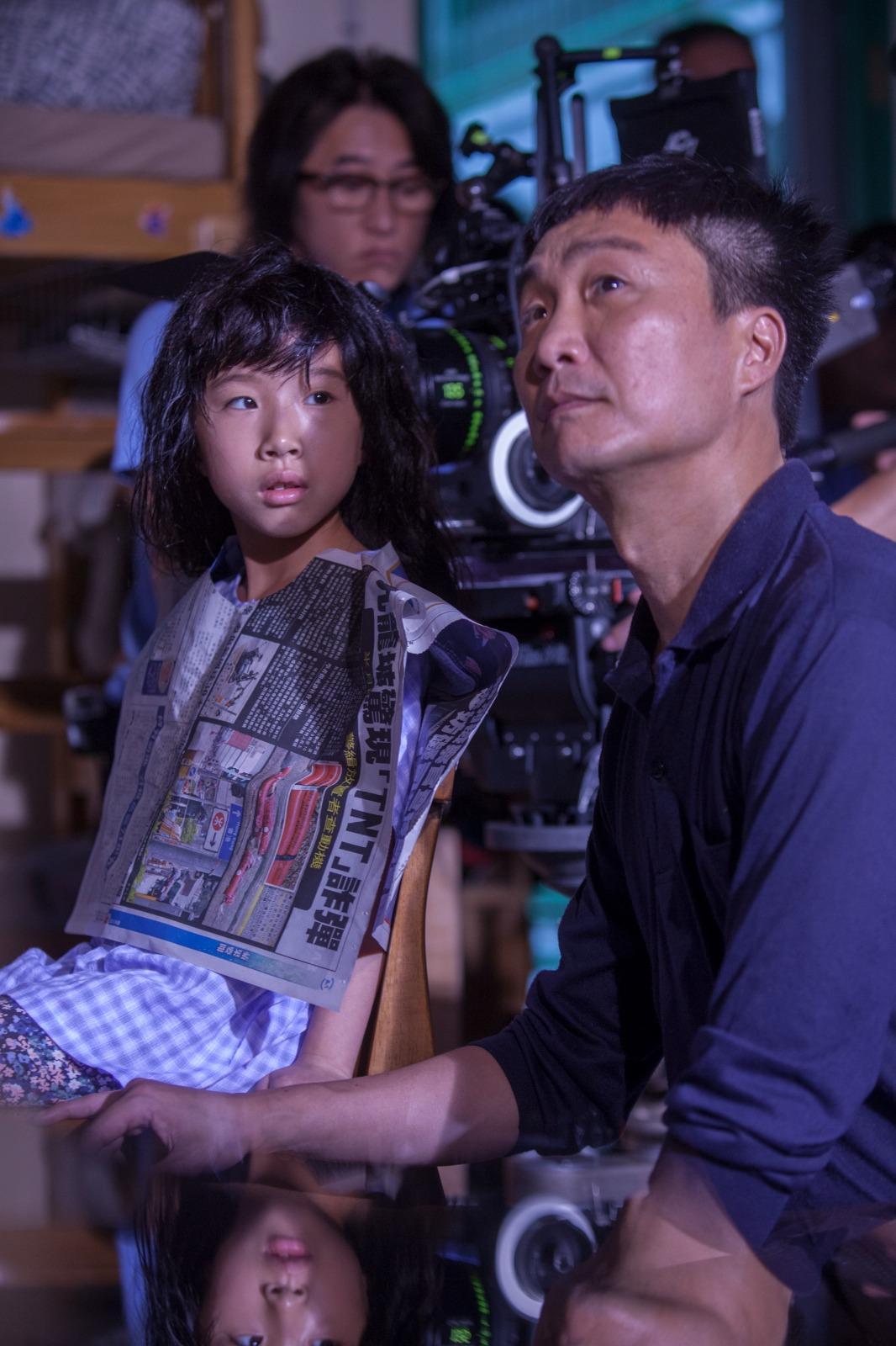 鄭中基跟飾演他女兒的小演員傅舜盈鬥戲,令這對拍檔戲內戲外建立了一份「父女情」。