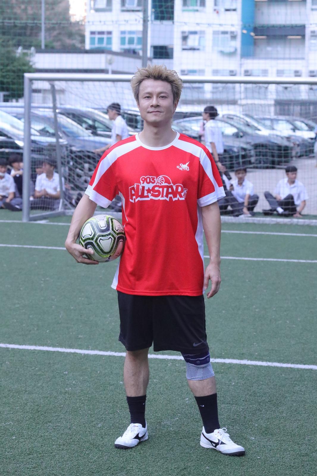 陳健安與洪嘉豪同屬「FC3」球隊,經常一起練波和比賽。