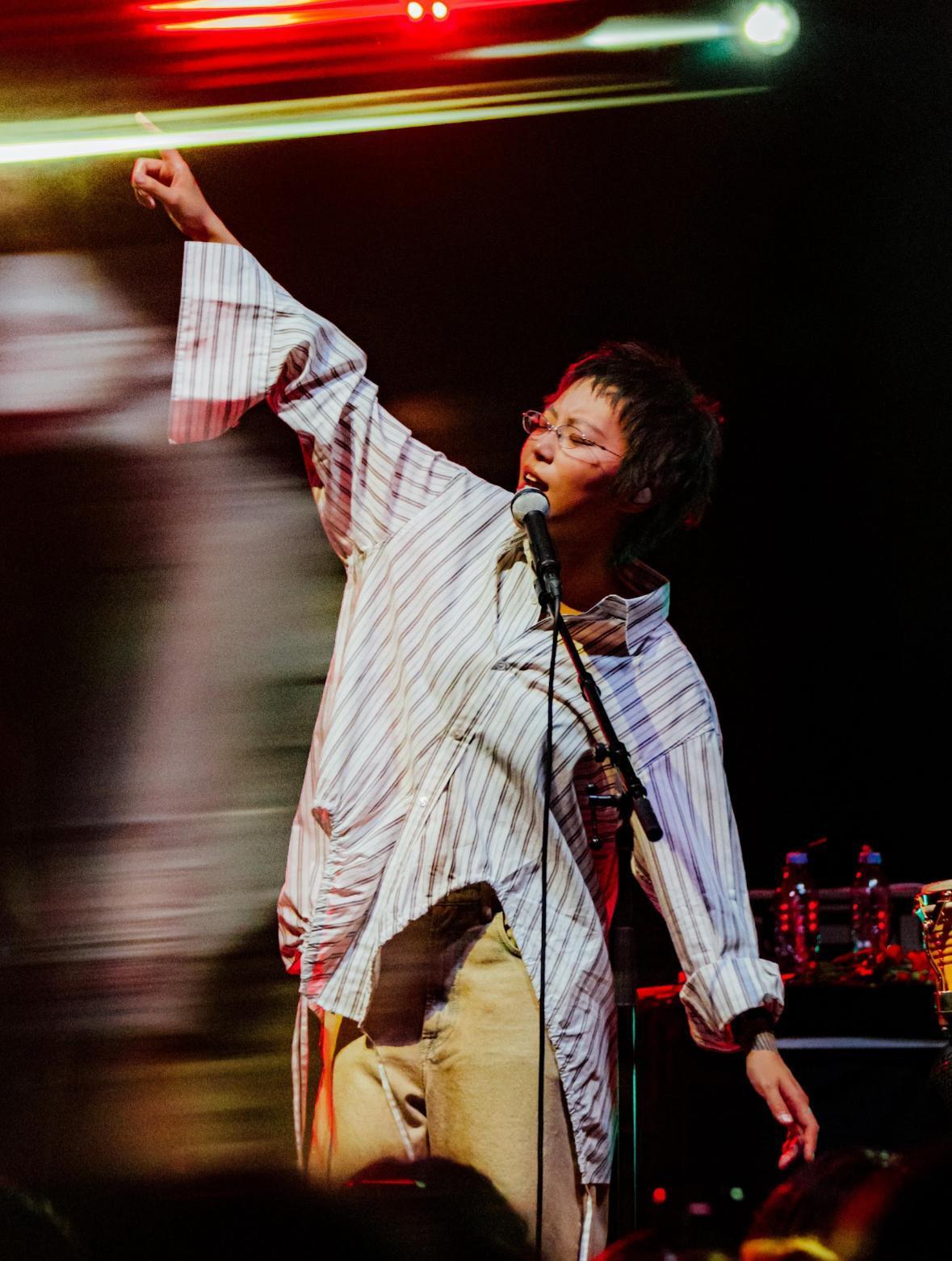 童童指特別選擇香港作為壓軸場次,更為香港樂迷準備了驚喜彩蛋,預告在演唱會上大唱廣東歌,展現她對香港歌迷的特別心意。