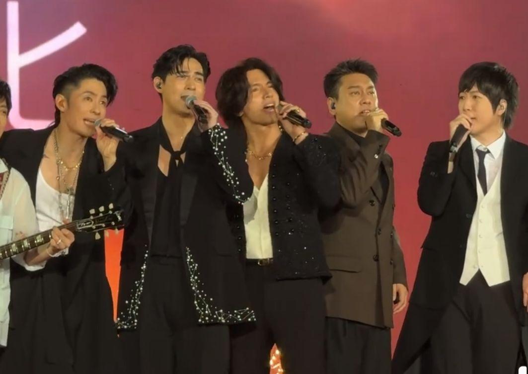 F4言承旭、周渝民(仔仔)、吳建豪和朱孝天,在五月天台北演唱會合體唱《流星雨》。(網上圖片)