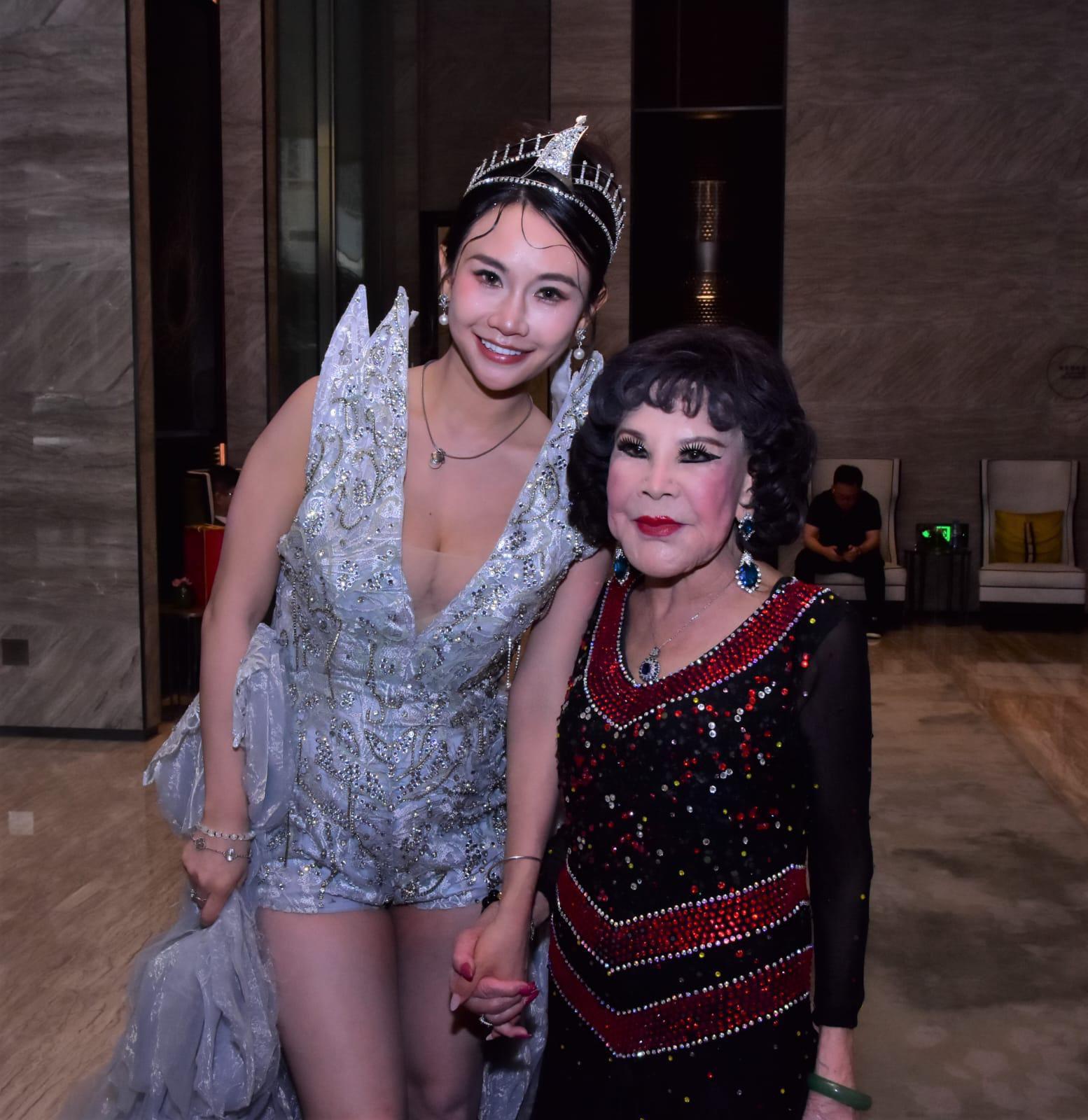 黃夏惠都亮相岀現!