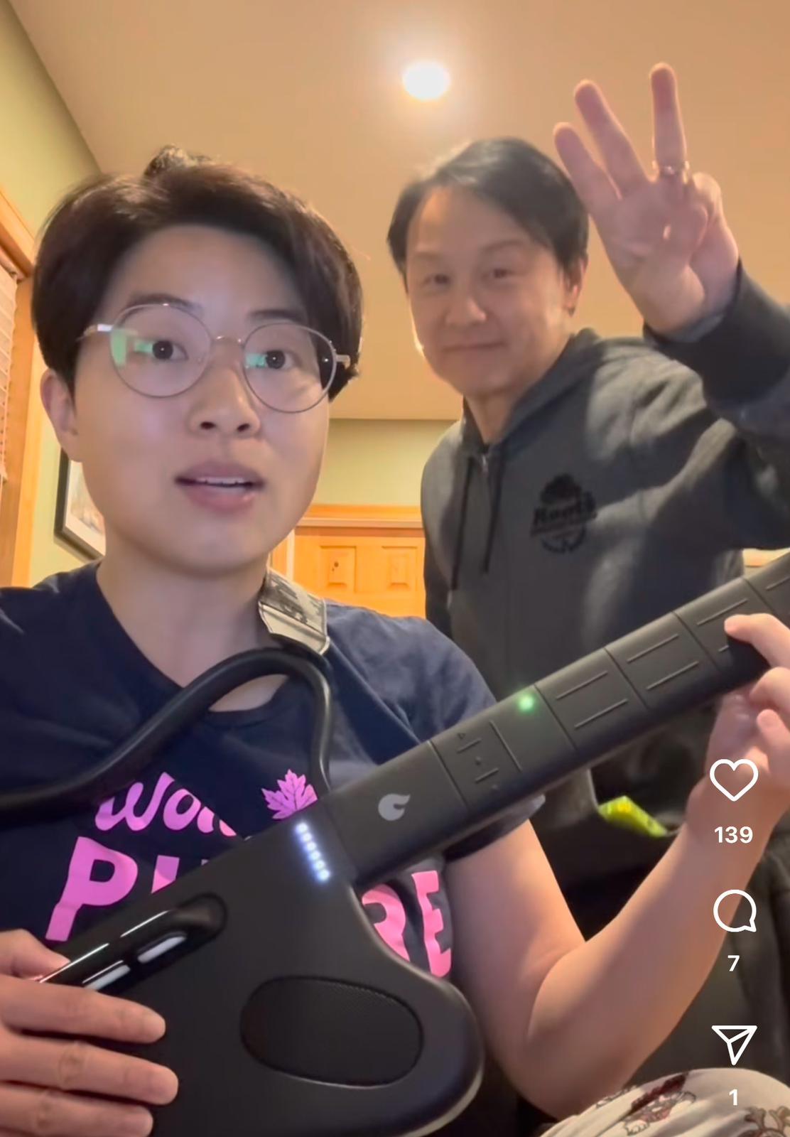 鄭敬基與太太近日如常拍片更新社交平台。