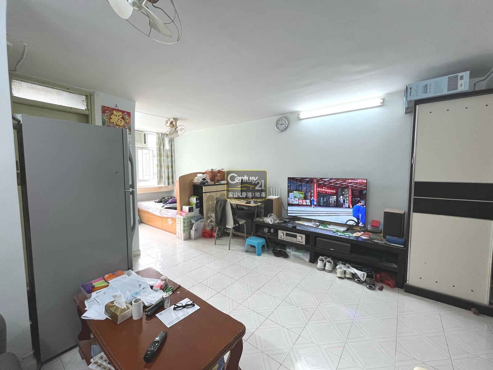 最近成交的鑽石山鳳德邨8座中層戶,享有開揚市區景致。(代理提供)