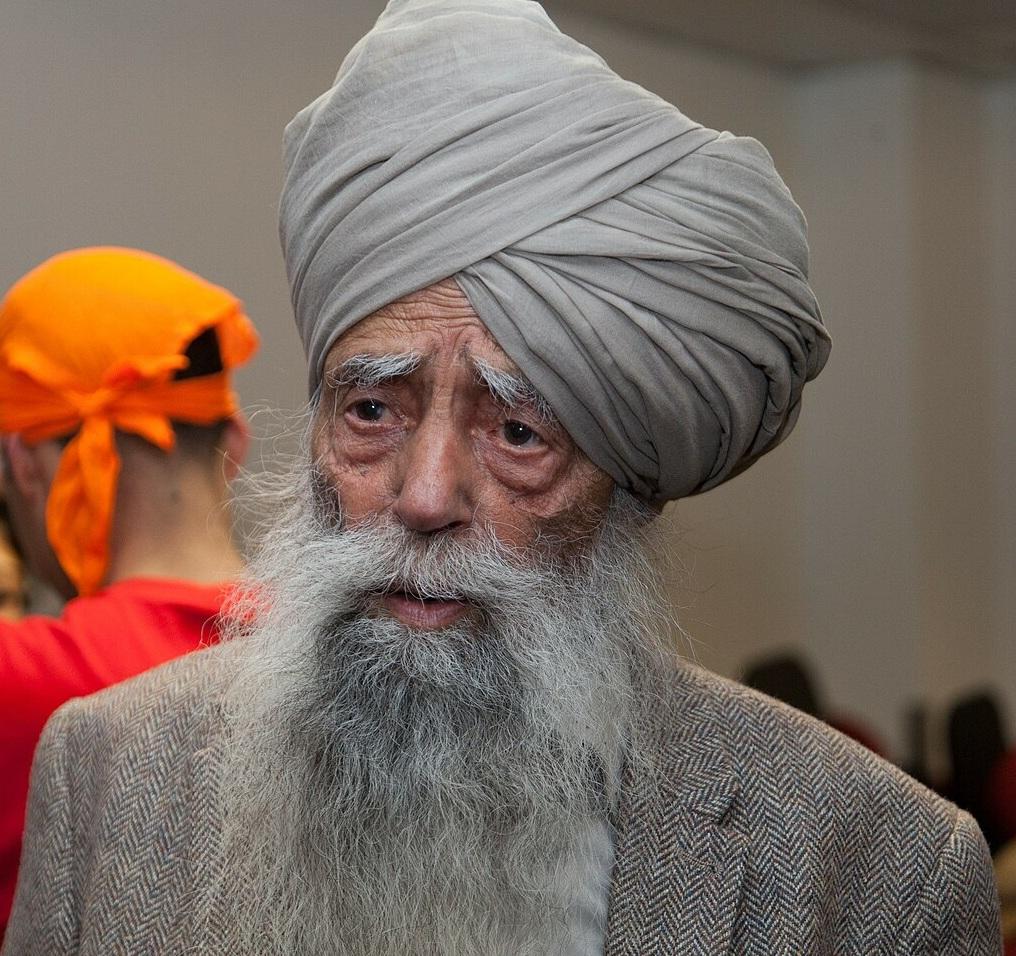 辛格周一(14日)在家鄉印度遇車禍逝世,享年114歲。(互聯網)