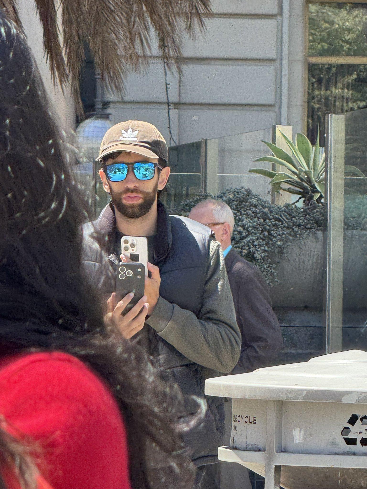 iPhone 17 Pro看來被相中人測試中。(X@Skyfops)