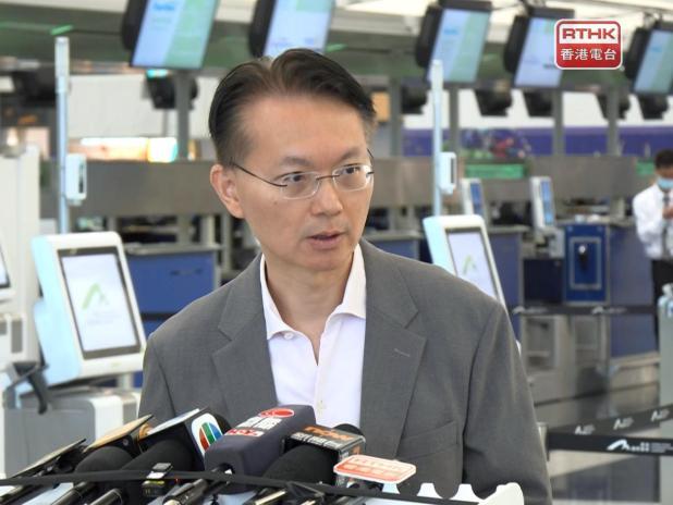 機管局料今午約400航班重飛。(港台圖片)