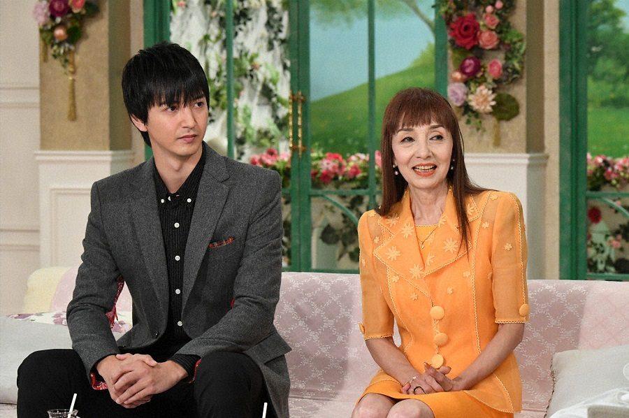 中山麻理曾與兒子中山麻聖一同上節目受訪。