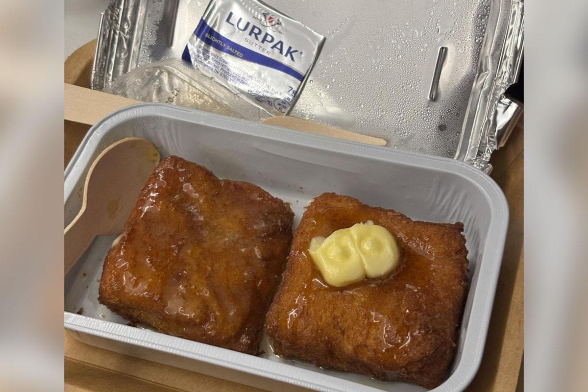 有網民分享在HK Express機上訂購的食物。(Threads用戶hollo.ca)