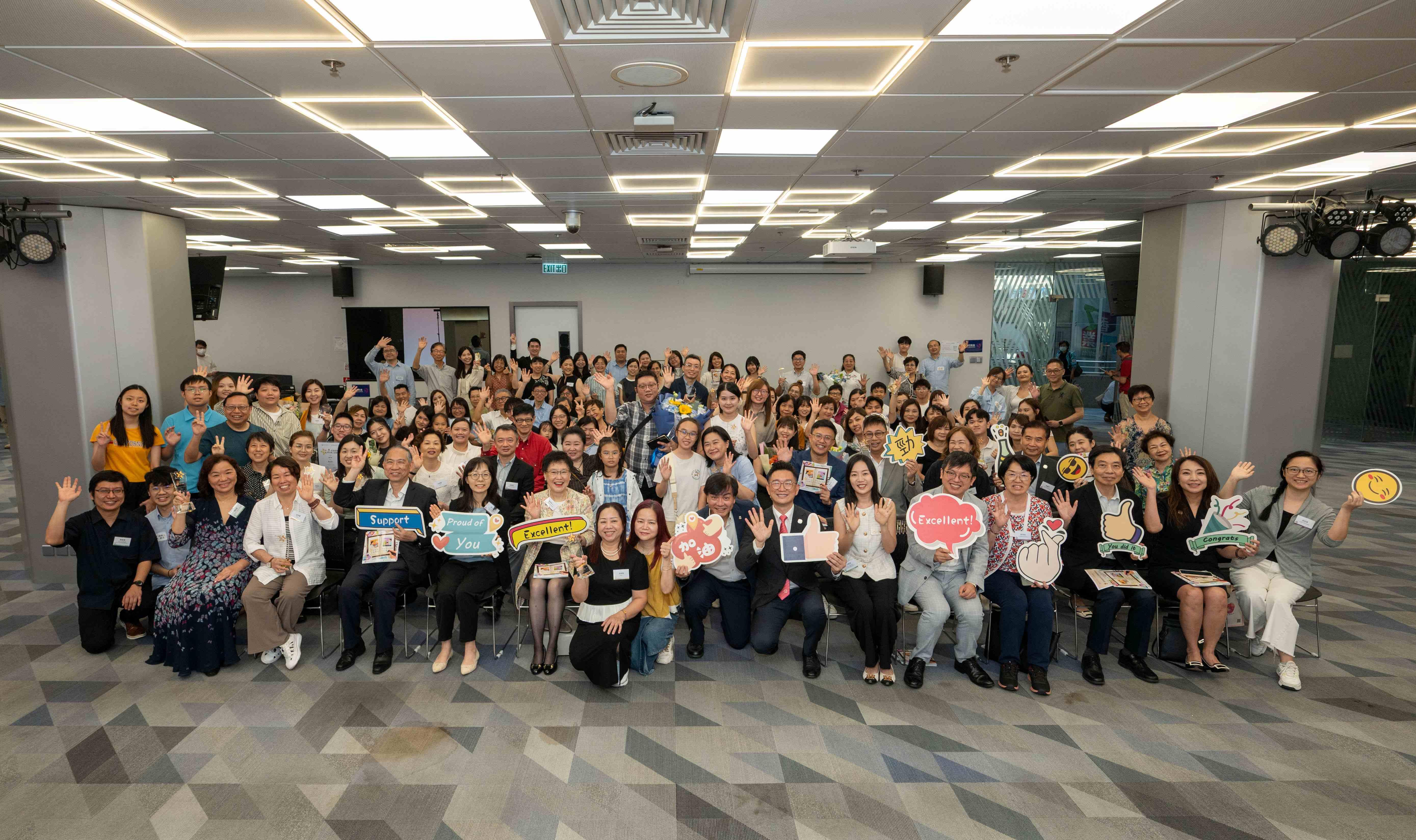 第七屆安老服務傑出員工選舉,共收到來自非政府機構及私營機構的185份提名。