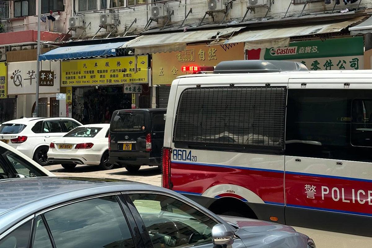 享和街今日間中有警員到場就違例泊車等行為執法。(網上圖片)