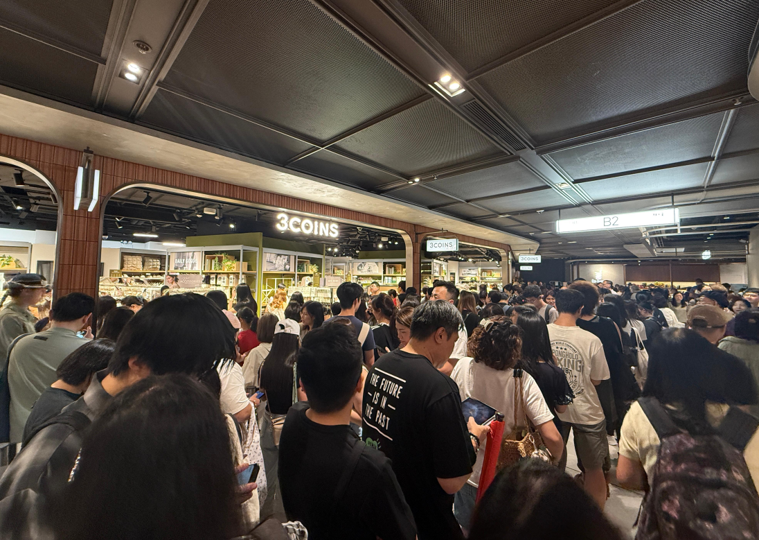 日本人氣生活雜貨店3COINS的香港首間旗艦店上周五(7月18日)在銅鑼灣希慎廣場開幕,店方宣布首日銷售額打破品牌自1994年開業以來單日銷售紀錄。(3COINS提供)