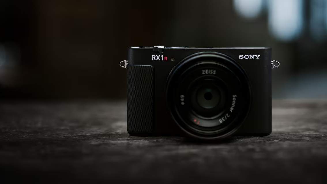 Sony發布RX1R III輕便無反全片幅相機,美國售價約為5,099.99美元。