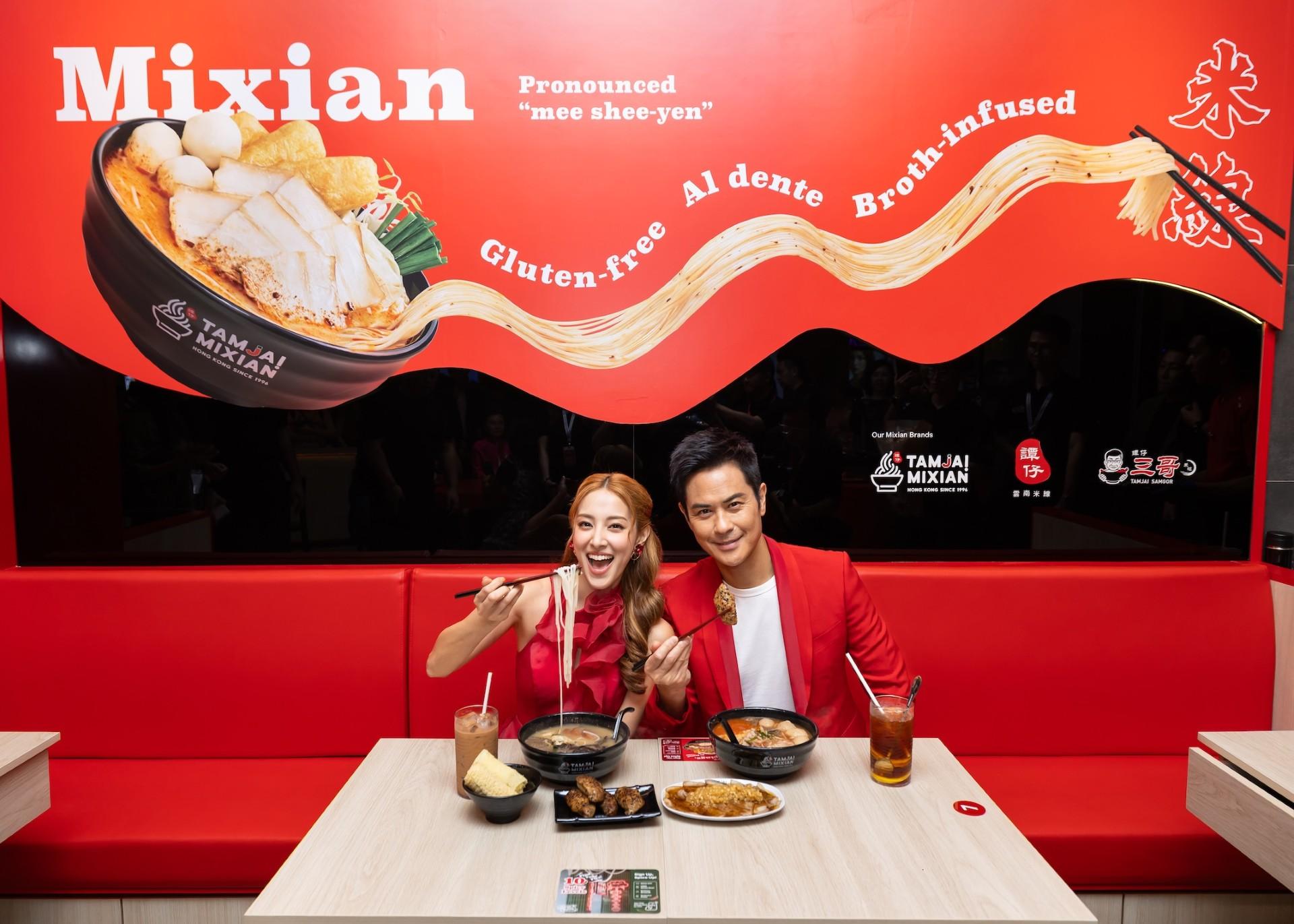 鄭嘉穎及陳凱琳親臨開幕。(譚仔提供)