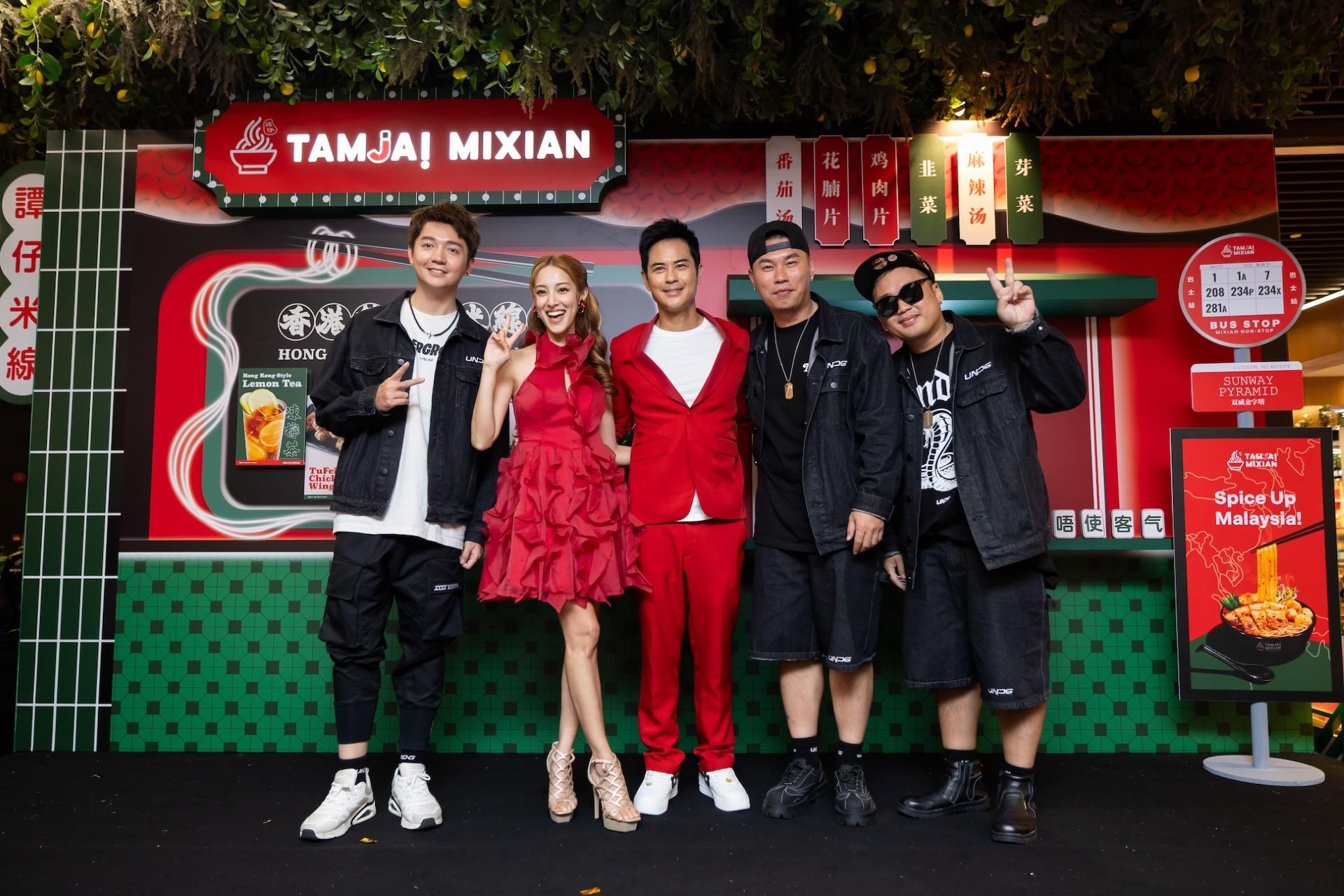 鄭嘉穎及陳凱琳親臨開幕。(譚仔提供)