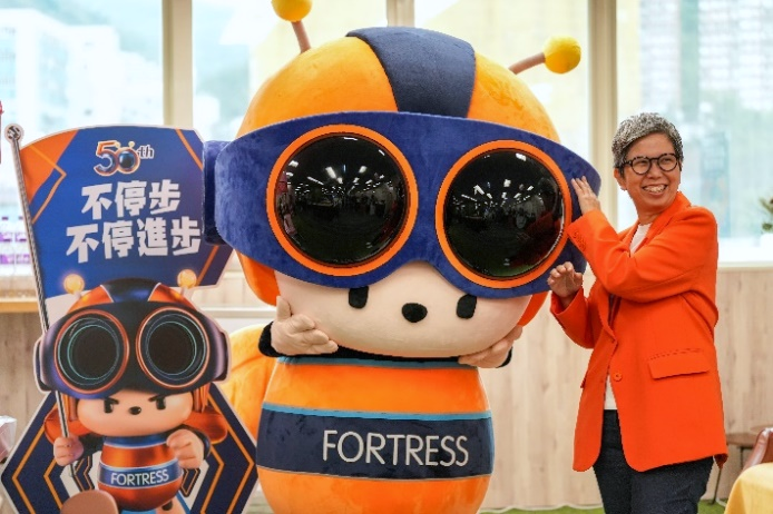 豐澤為慶祝成立50周年,向員工派500元利是。(豐澤提供)