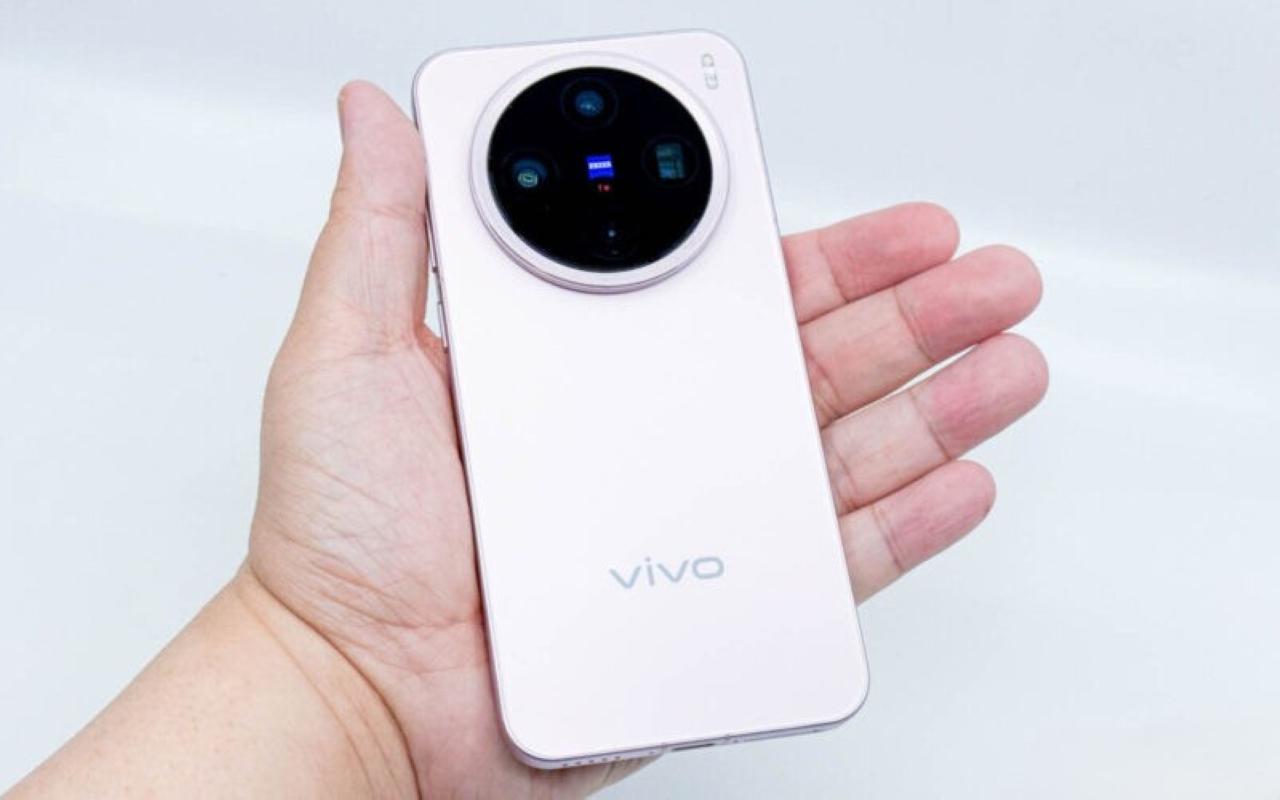 vivo X300 規格曝光 6.3吋LIPO極窄邊螢幕 全球首款天璣9500細屏旗艦機
