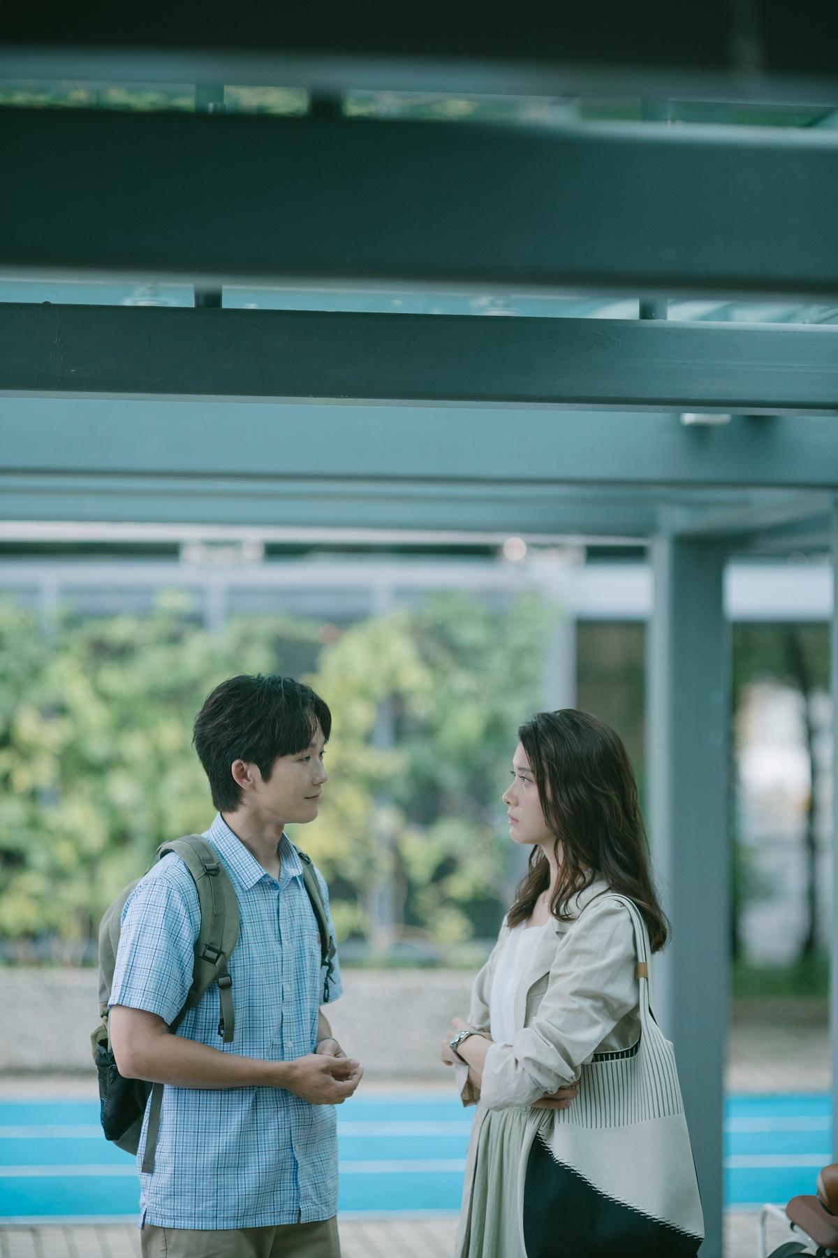 Miss伊(林宣妤 飾)起初對余暉(王智德 飾)不存好感。(《社畜再培訓先導計劃》劇照)