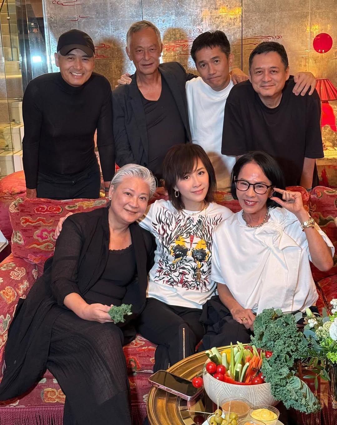 劉嘉玲與梁朝偉跟杜Sir及發哥等聚會。