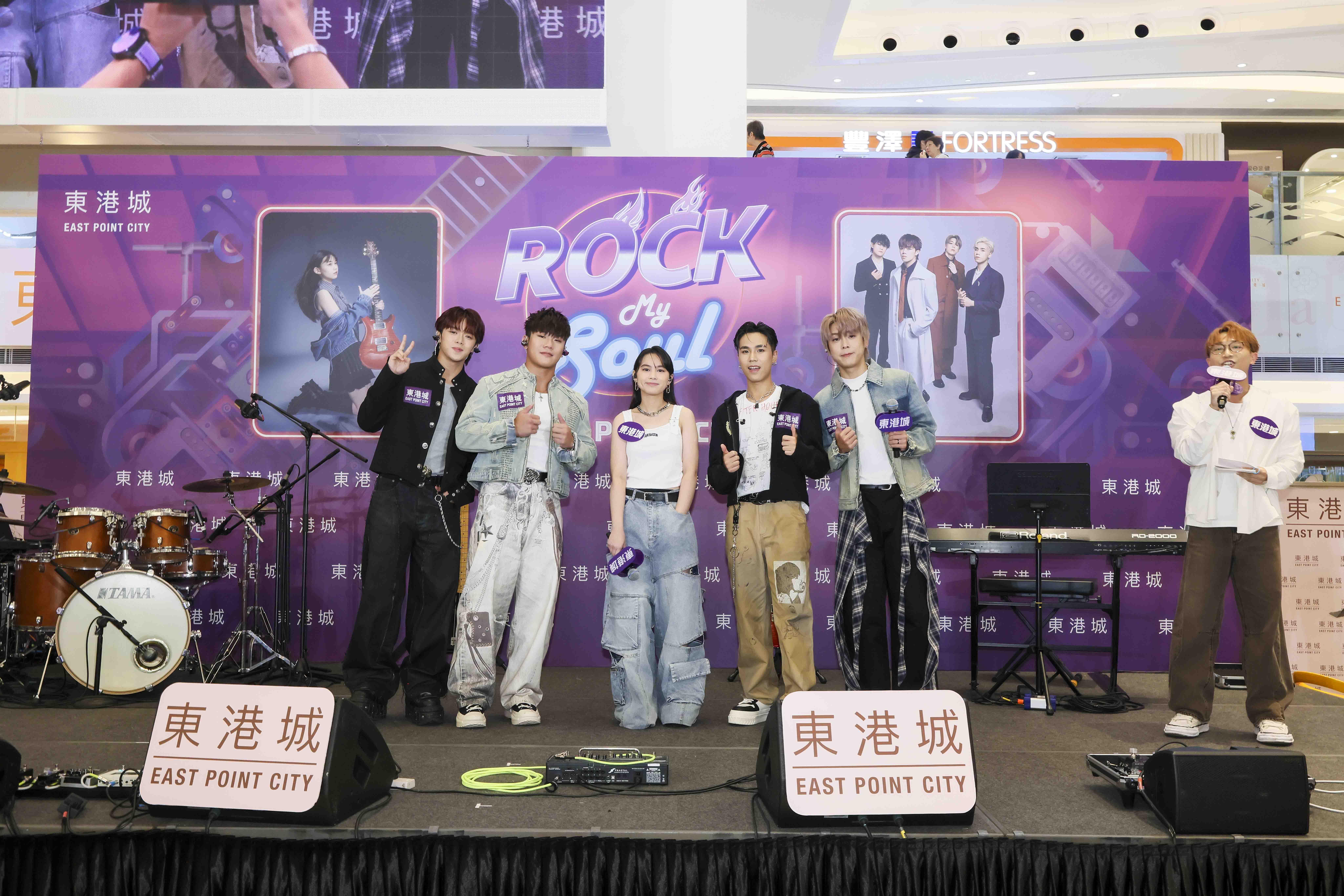 席上ROVER與Dale合照留念。