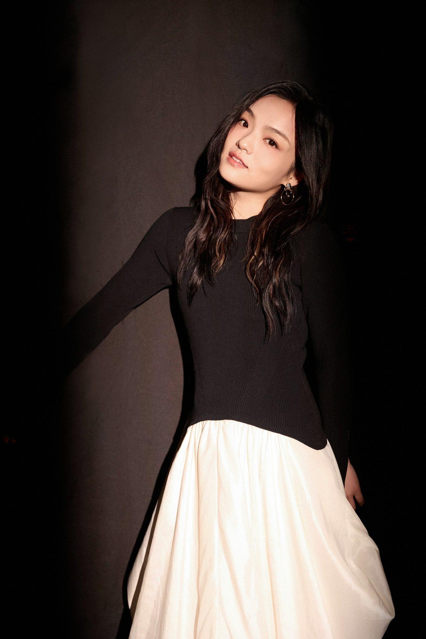 徐佳瑩的經理人立即作出回應,指報道「子虛烏有,一切都好」。