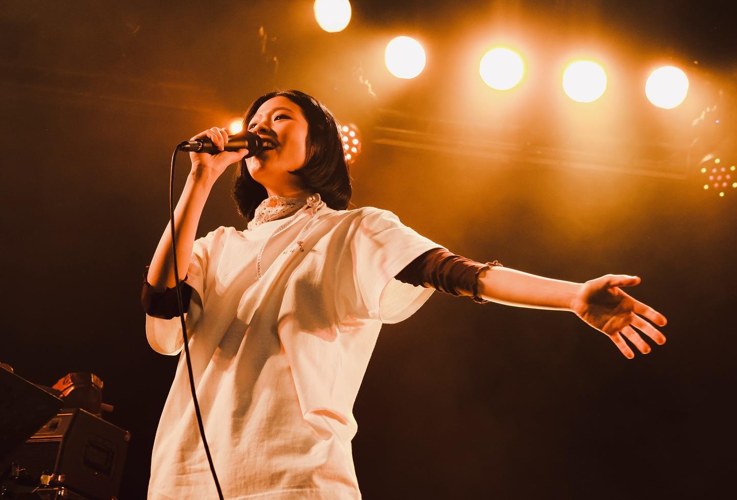 Misi Ke指時間是創造者,在萬籟俱寂中,她與樂迷在場館對話。